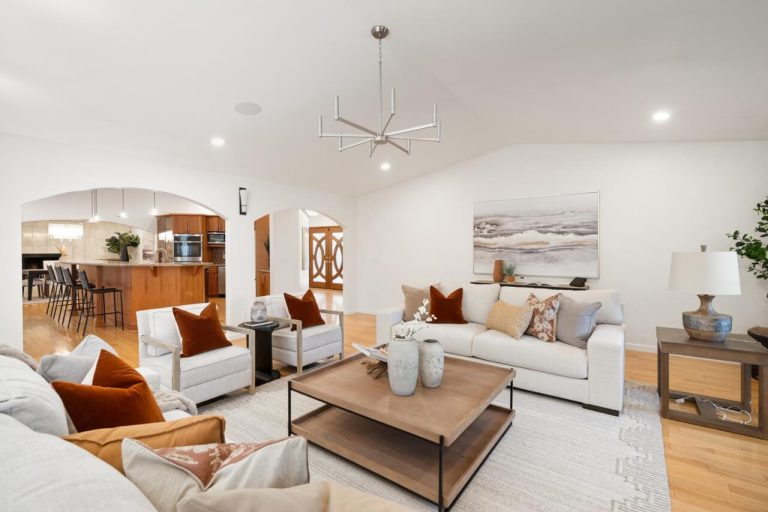 Adams Rd, Sacramento - Premiere Home Staging & Design