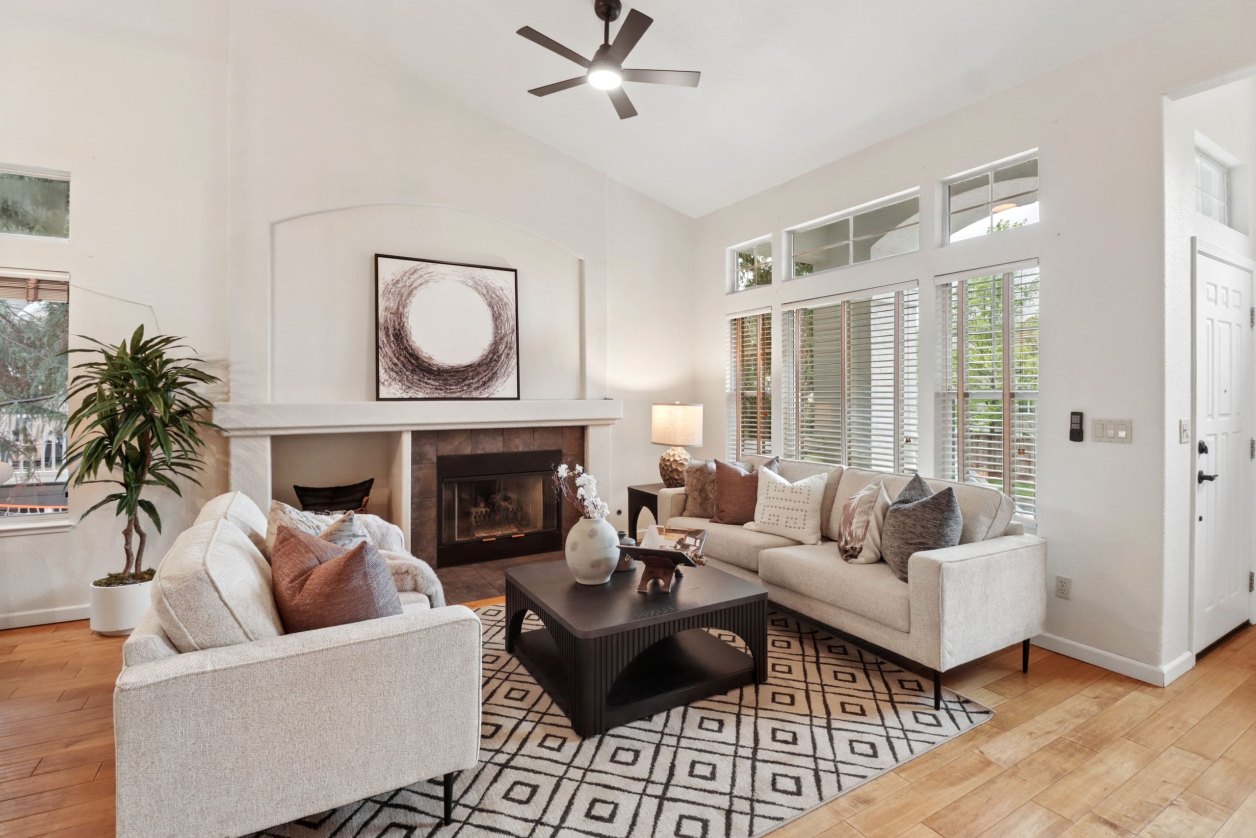 Amhurst Cir, Folsom - Premiere Home Staging & Design