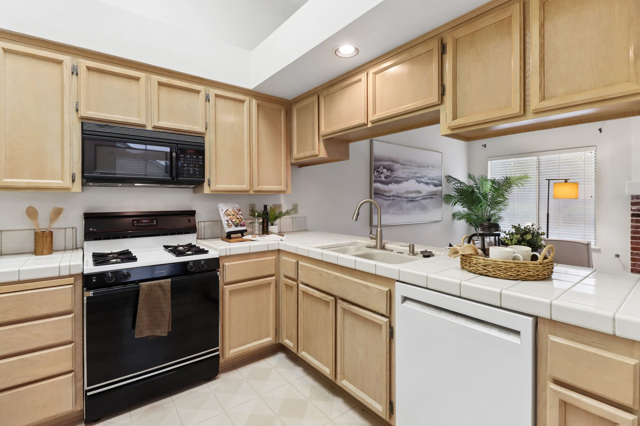Elgin Hills Way, Antelope - Premiere Home Staging & Design