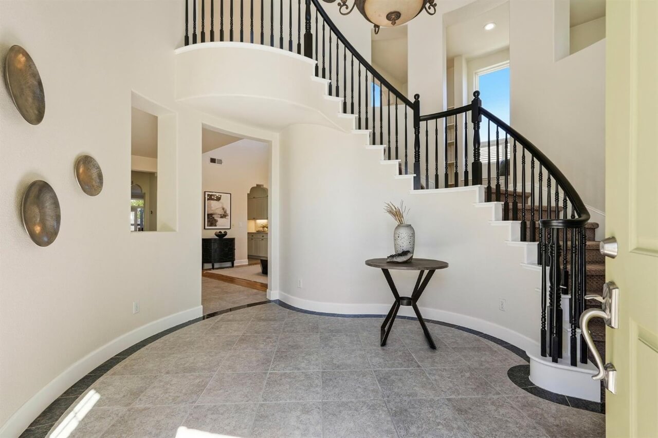 Jerry Litell Way, Sacramento - Premiere Home Staging & Design