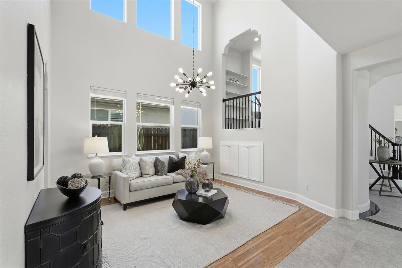 Jerry Litell Way, Sacramento - Premiere Home Staging & Design