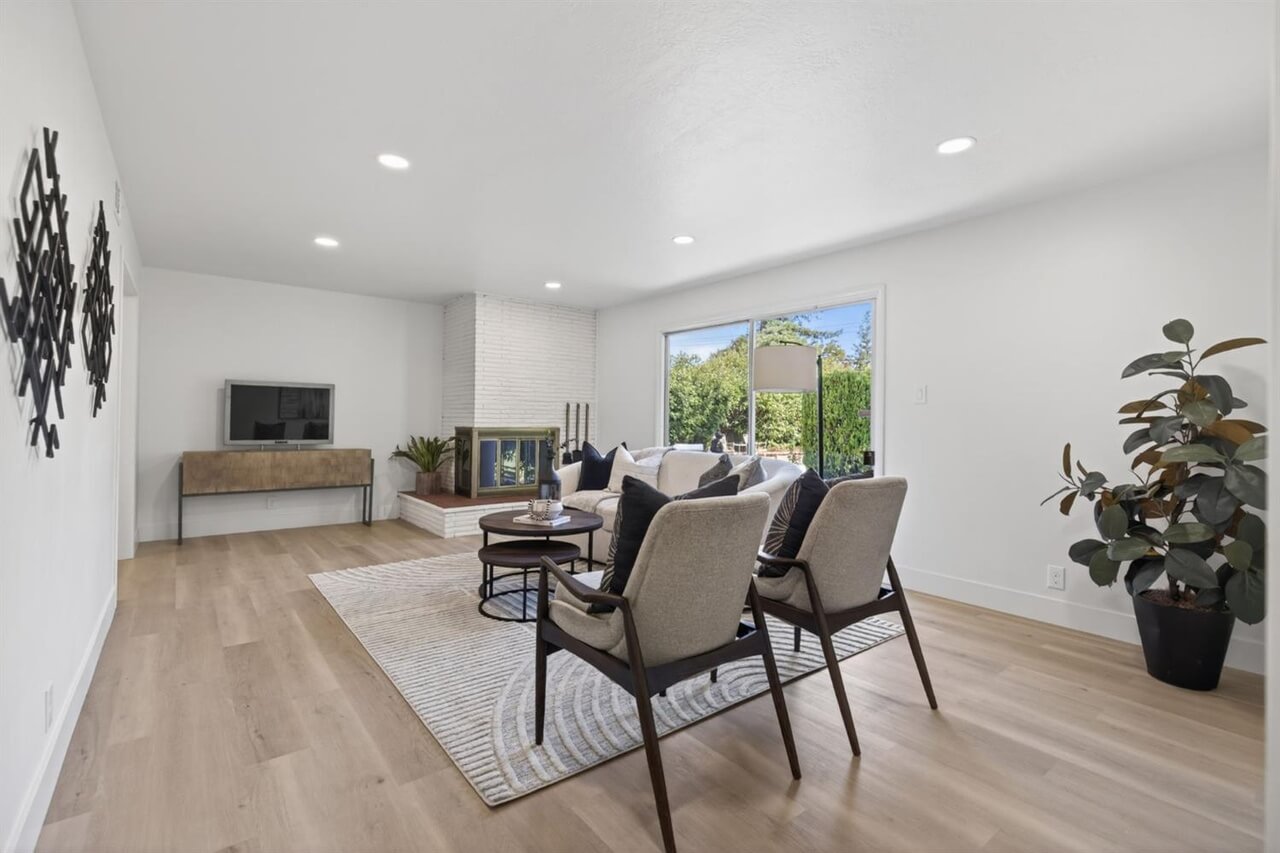 Donnie Lyn Way, Carmichael - Premiere Home Staging & Design