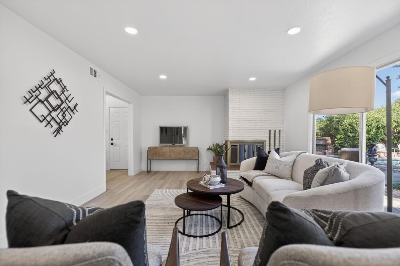 Donnie Lyn Way, Carmichael - Premiere Home Staging & Design