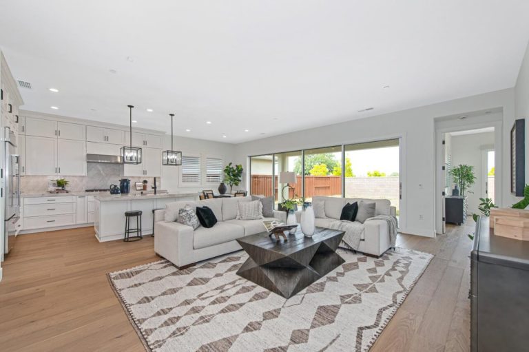 Emerald Glen Ln, Folsom - Premiere Home Staging & Design