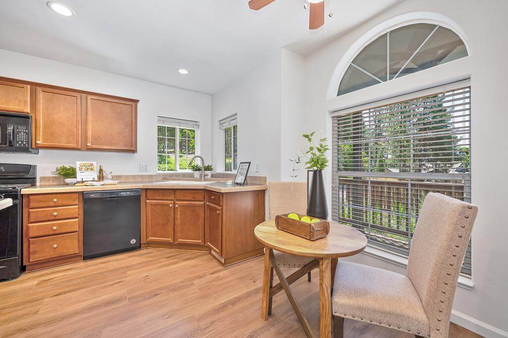 Green Leaf Ln, Foresthill - Premiere Home Staging & Design