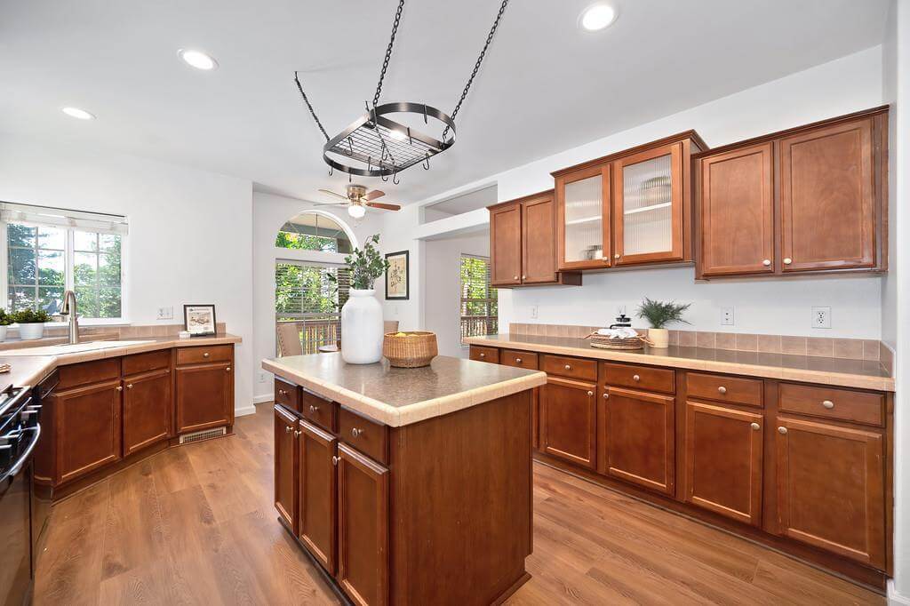 Green Leaf Ln, Foresthill - Premiere Home Staging & Design