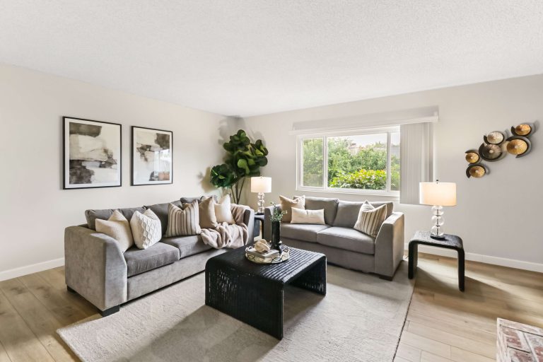 Harber Ct, Sacramento - Premiere Home Staging & Design