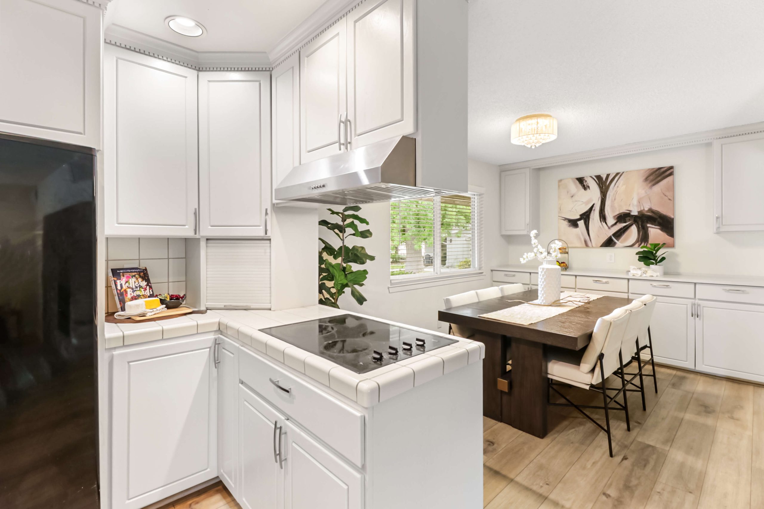 Harber Ct, Sacramento - Premiere Home Staging & Design