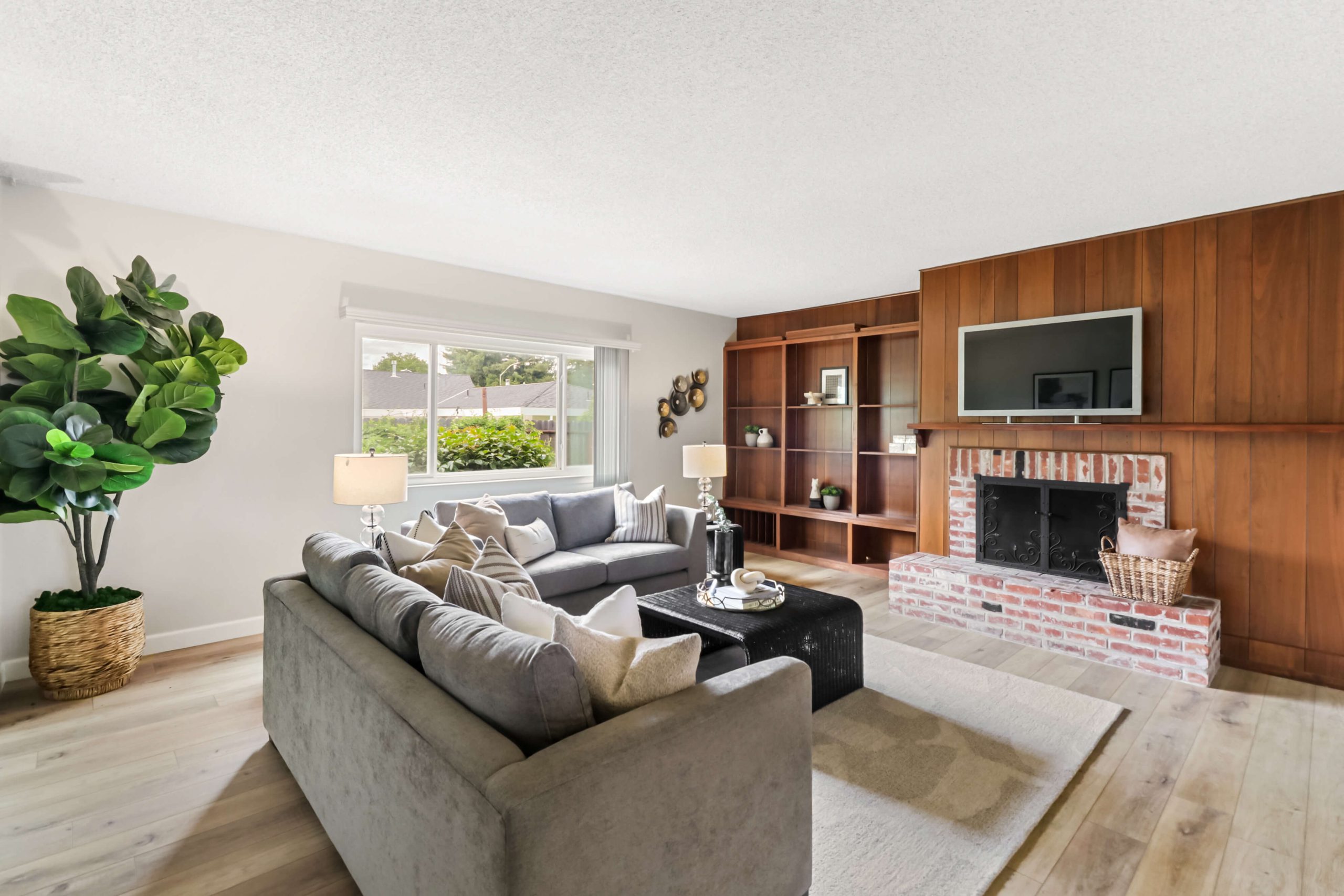Harber Ct, Sacramento - Premiere Home Staging & Design