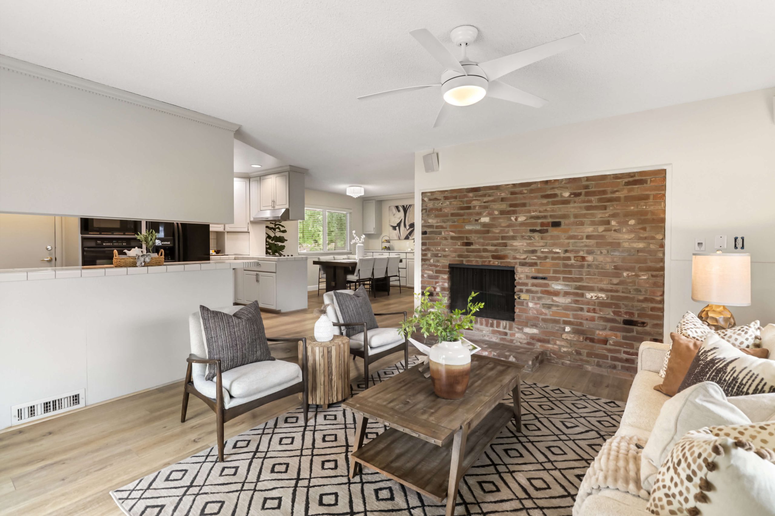 Harber Ct, Sacramento - Premiere Home Staging & Design