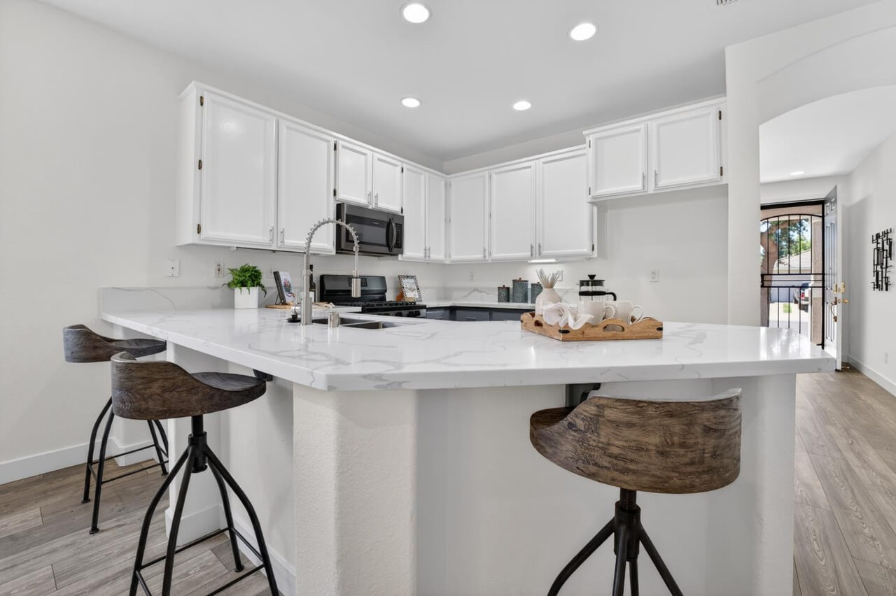 Hearst St, West Sacramento - Premiere Home Staging & Design