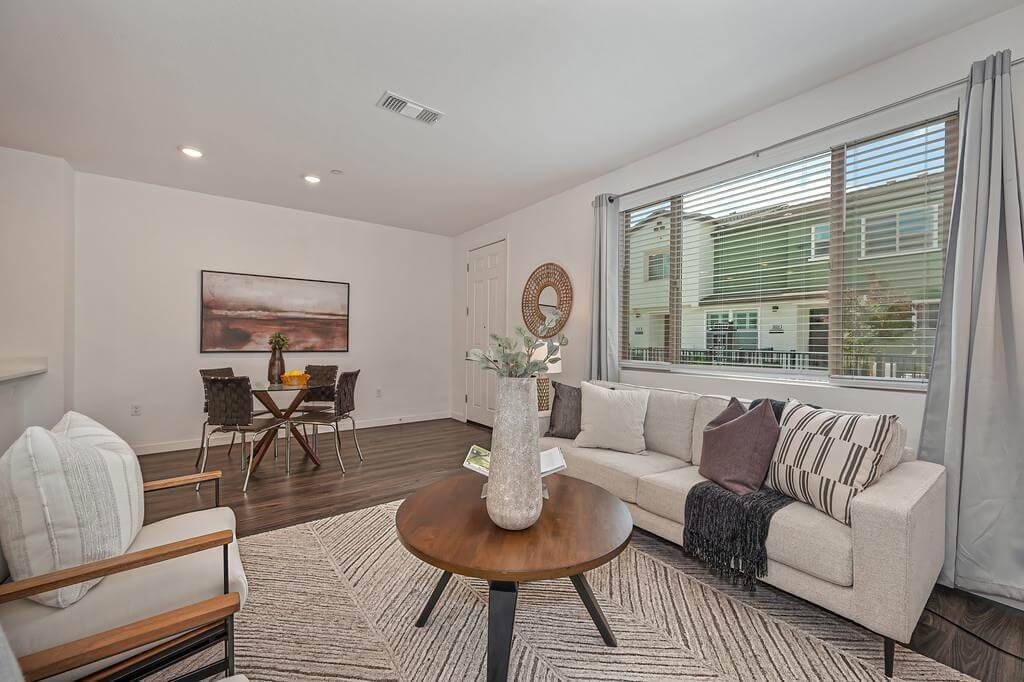 Mesmerizing Walk, Sacramento - Premiere Home Staging & Design
