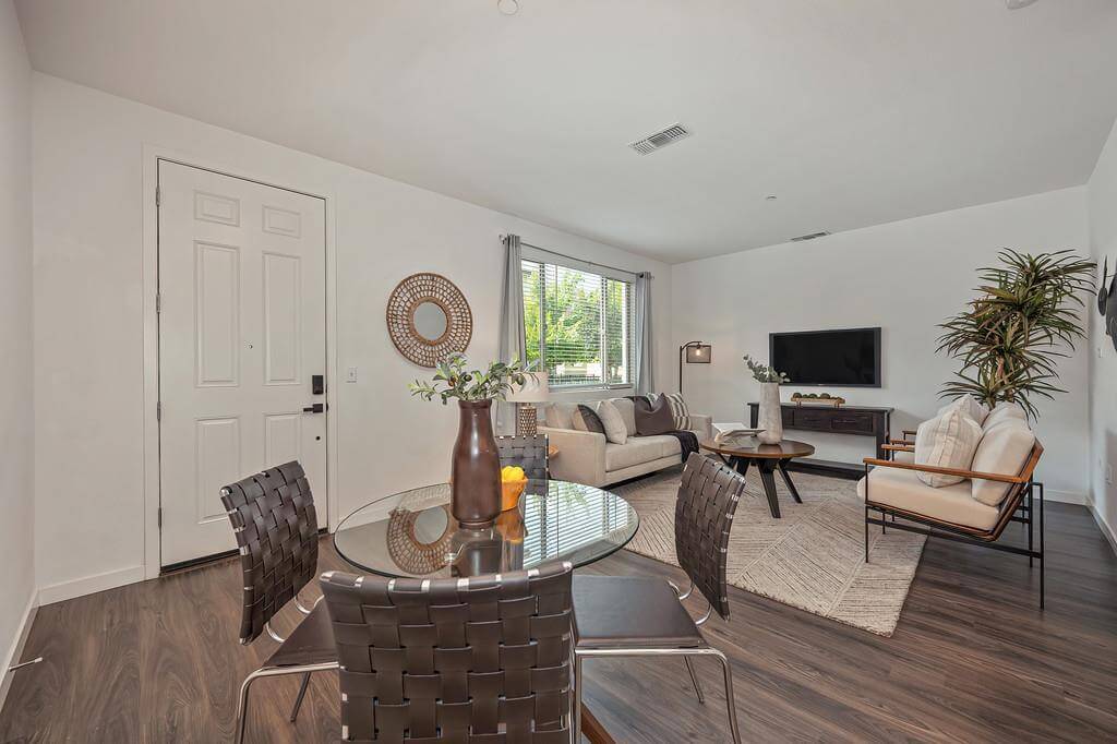 Mesmerizing Walk, Sacramento - Premiere Home Staging & Design