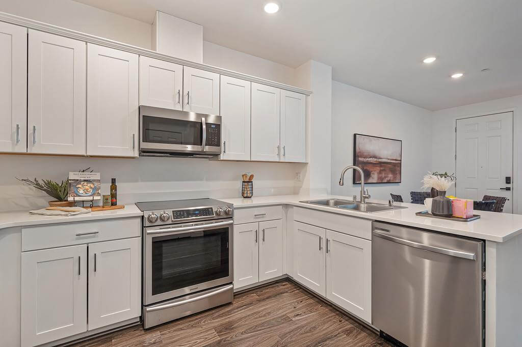 Mesmerizing Walk, Sacramento - Premiere Home Staging & Design