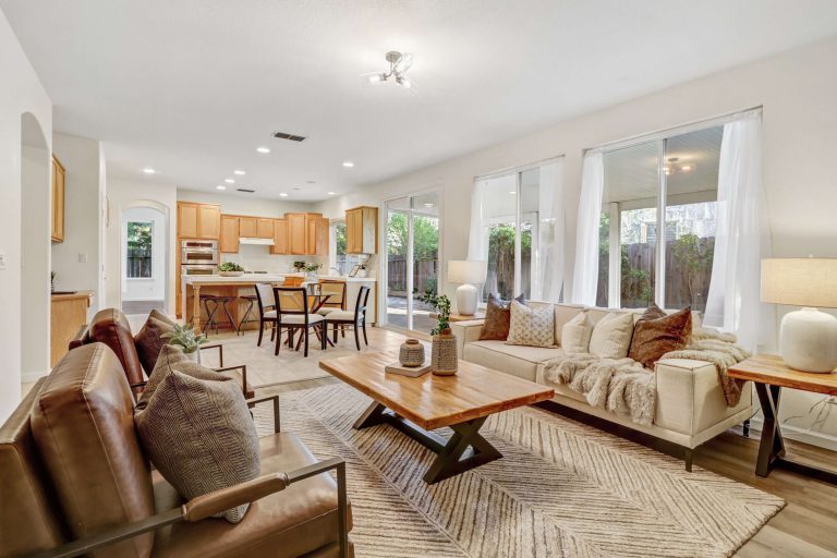 Mount Darwin Ct, Roseville - Premiere Home Staging & Design