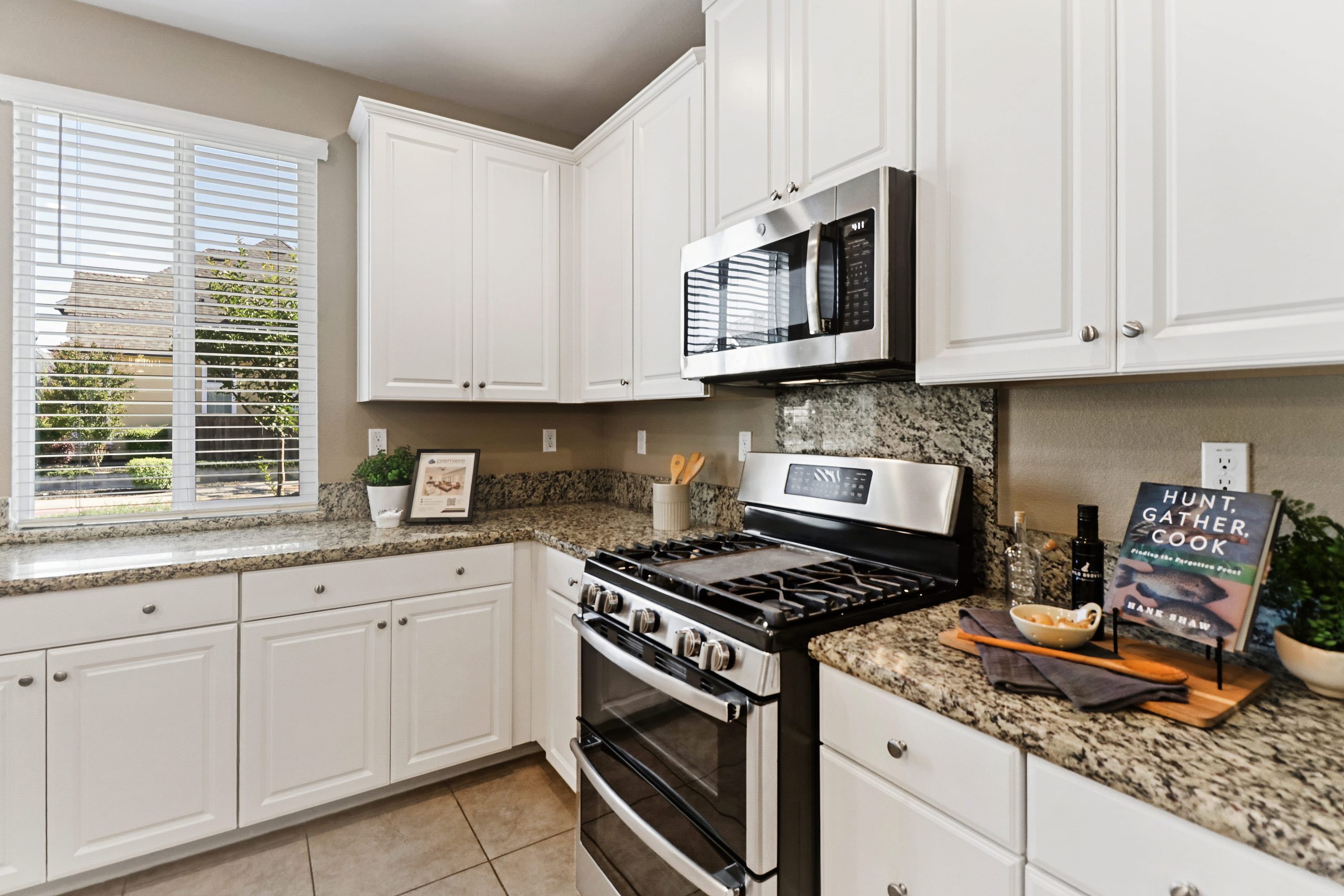 Provence Village Dr, Roseville - Premiere Home Staging & Design