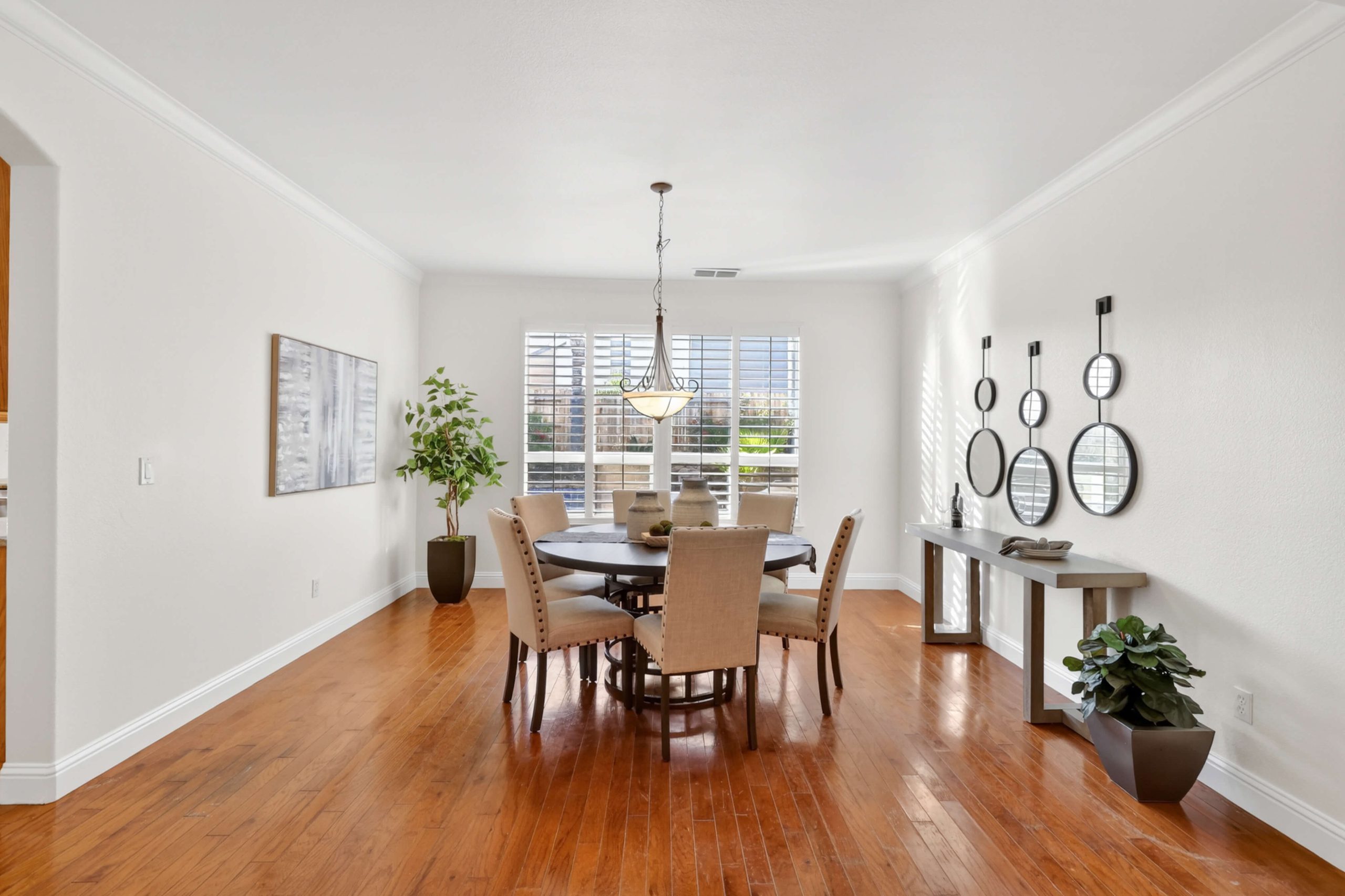 Tuscan Grove Cir, Roseville - Premiere Home Staging & Design