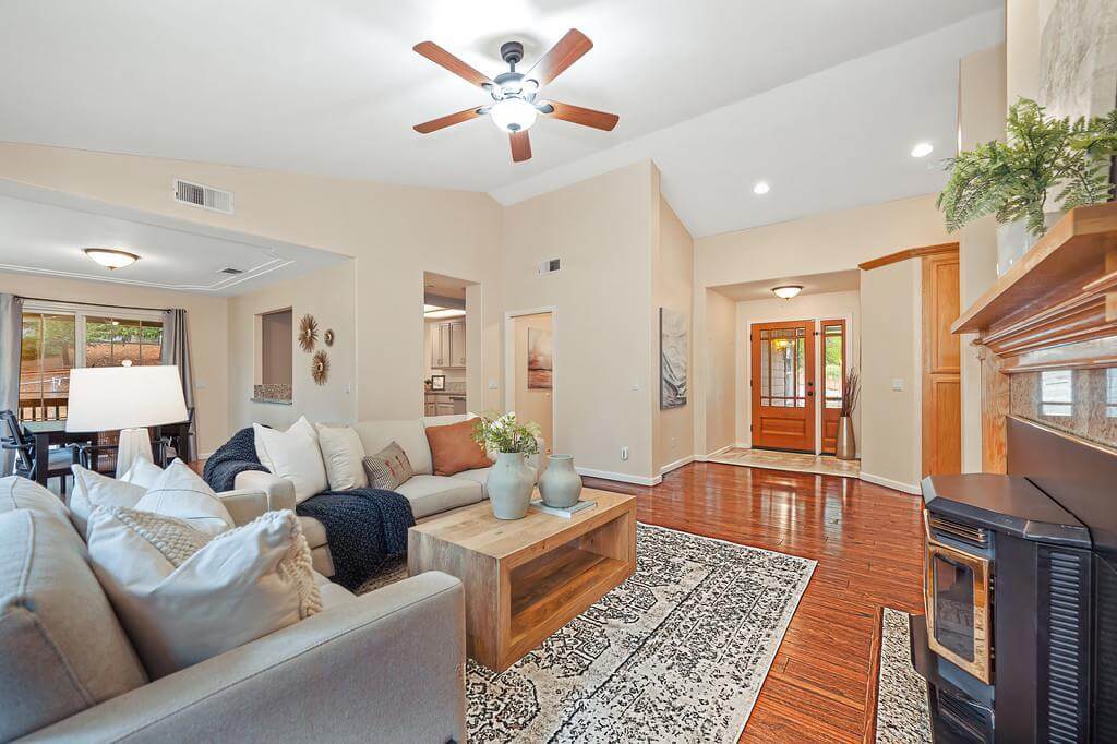 Green Leaf, Foresthill - Premiere Home Staging & Design
