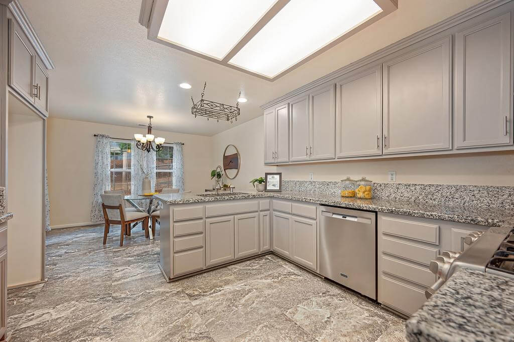 Green Leaf, Foresthill - Premiere Home Staging & Design