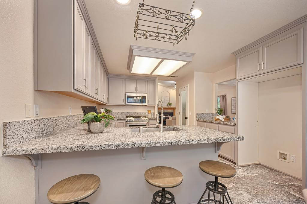 Green Leaf, Foresthill - Premiere Home Staging & Design