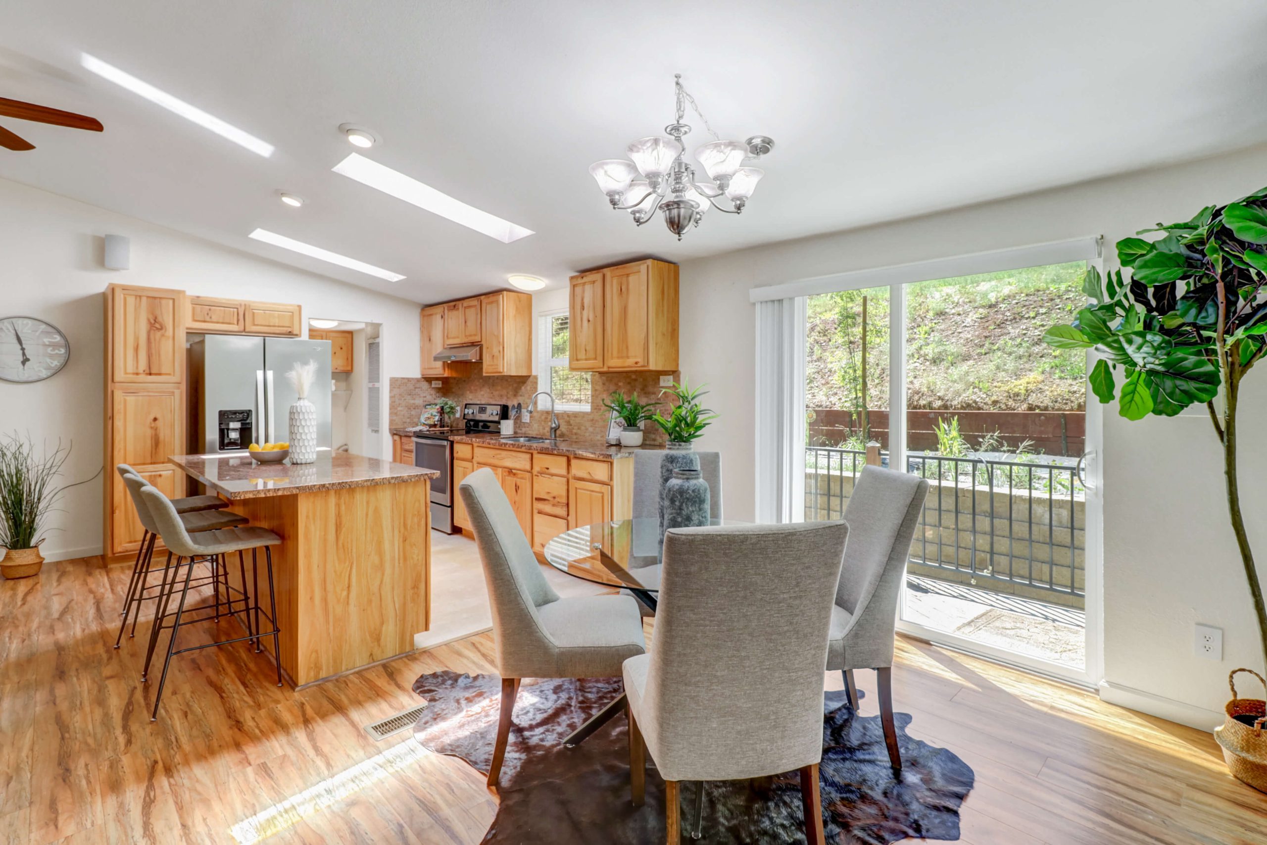 Clear Creek Rd, Placerville - Premiere Home Staging & Design