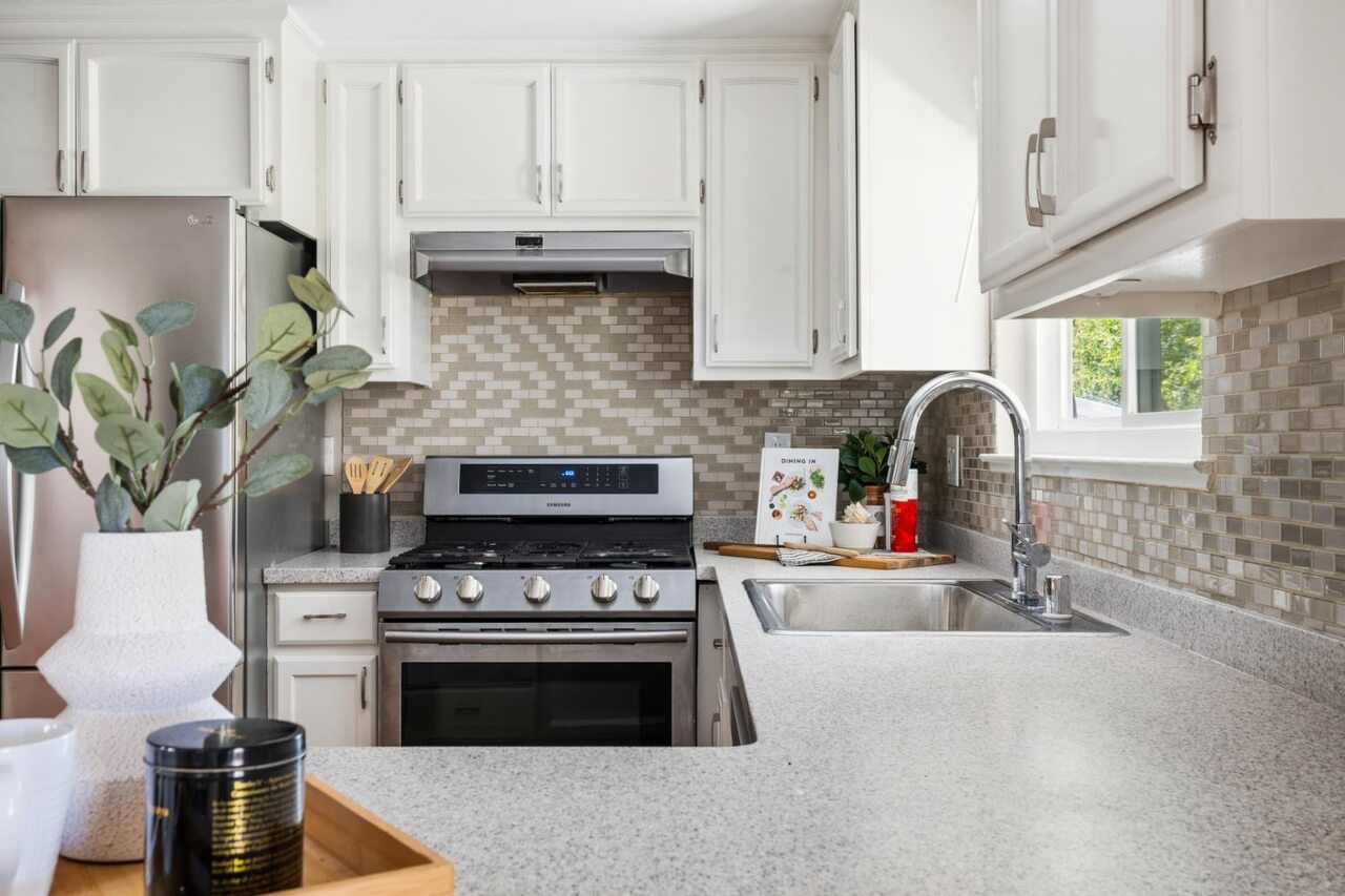 Dudley Dr, Rescue - Premiere Home Staging & Design