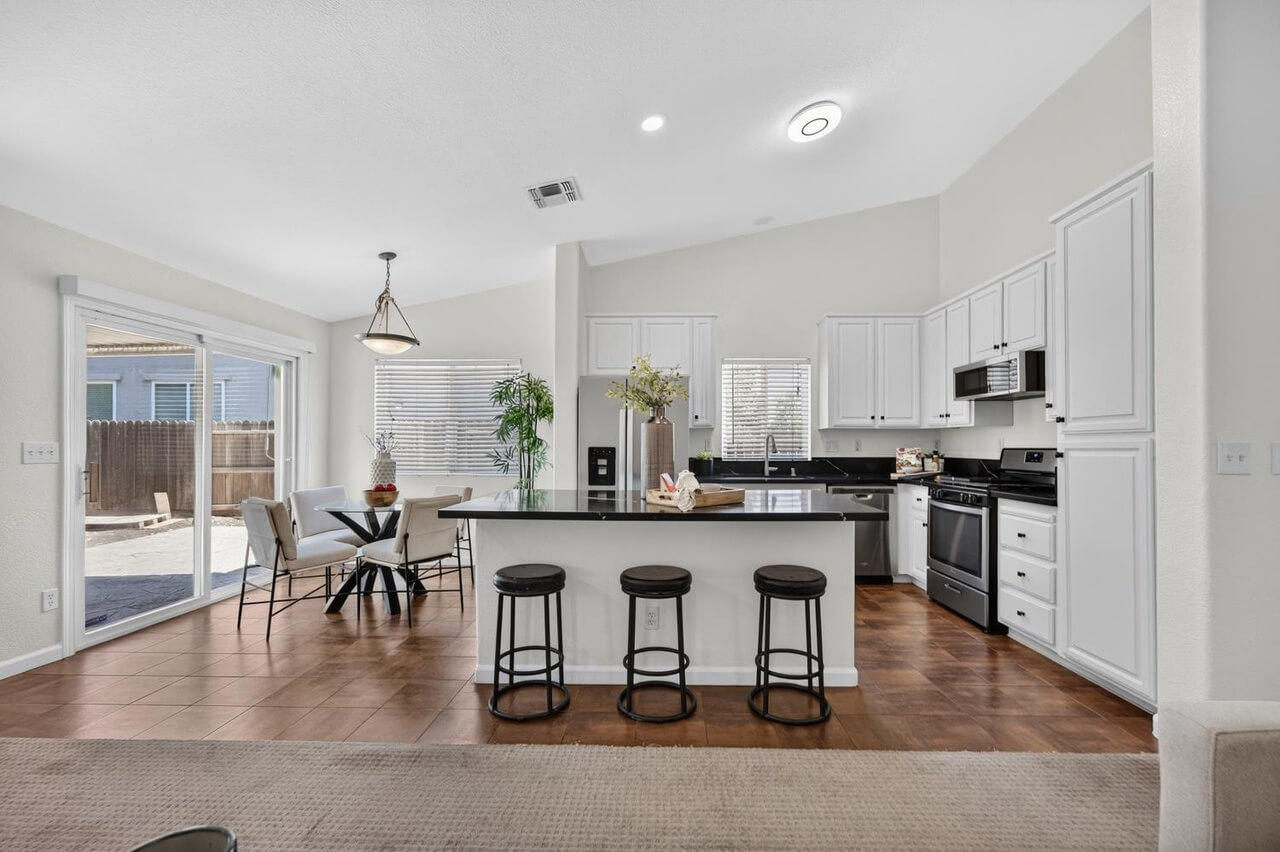 Grizzly Bay, West Sacramento - Premiere Home Staging & Design