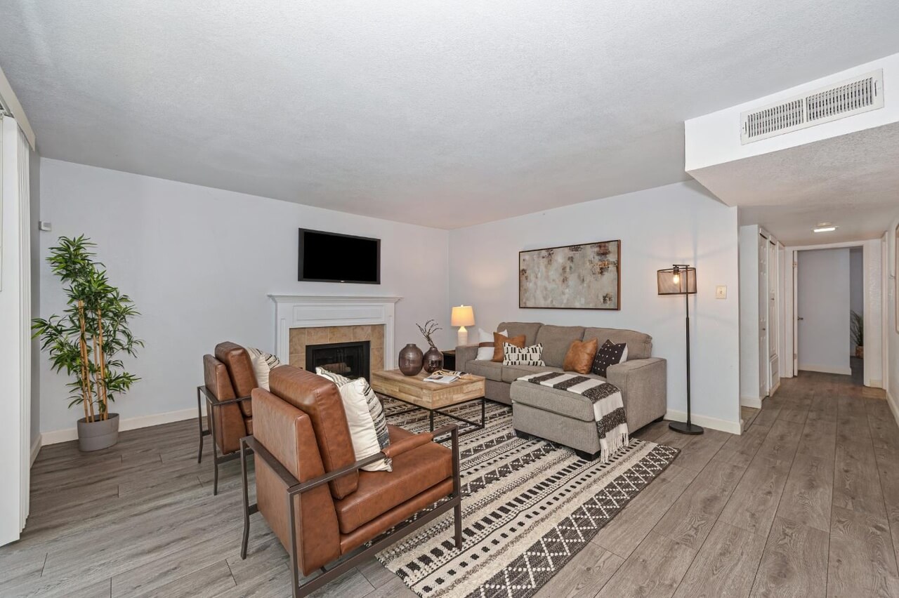 Madison Ave, Fair Oaks - Premiere Home Staging & Design