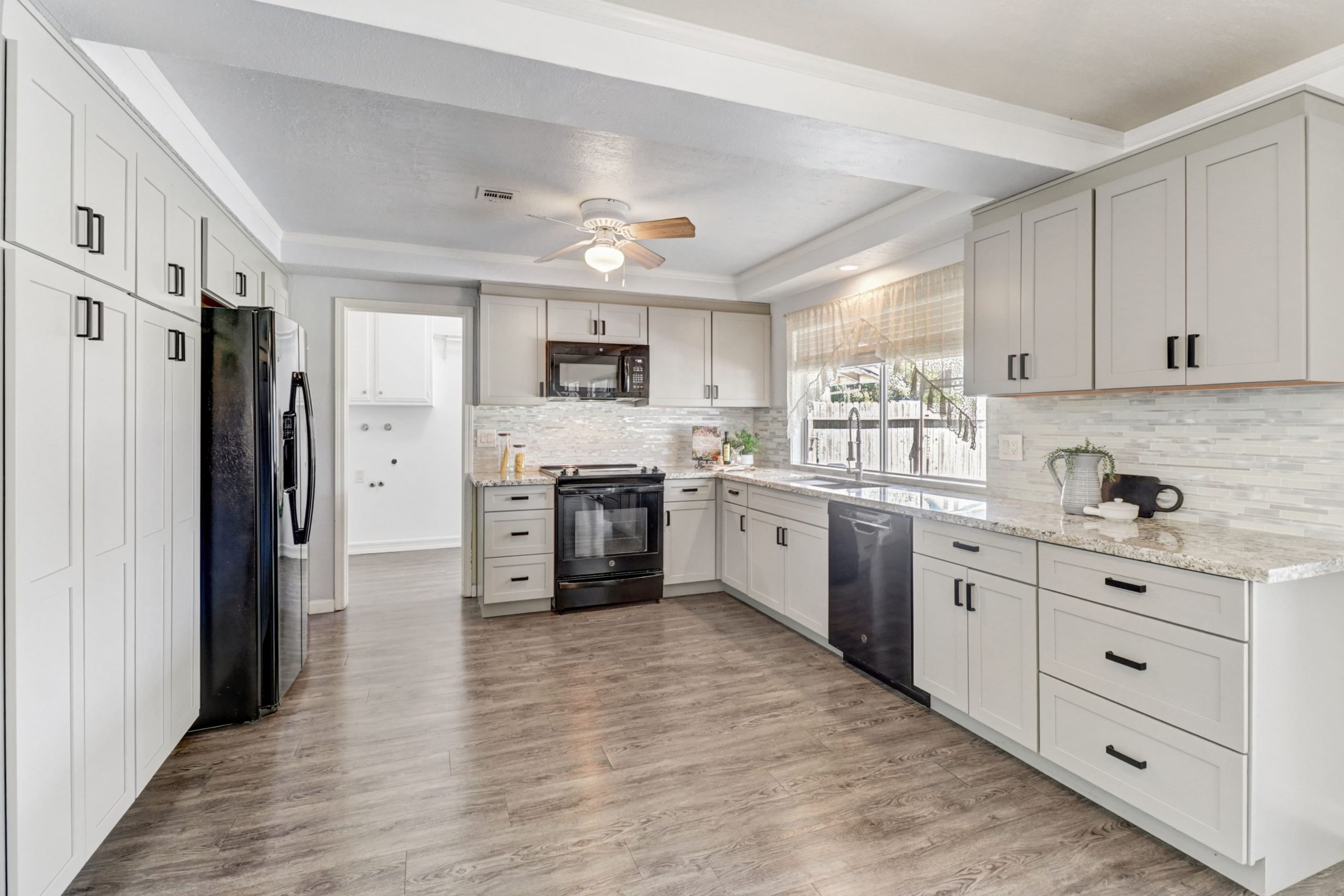 Mira Del Rio Dr, Sacramento - Premiere Home Staging & Design