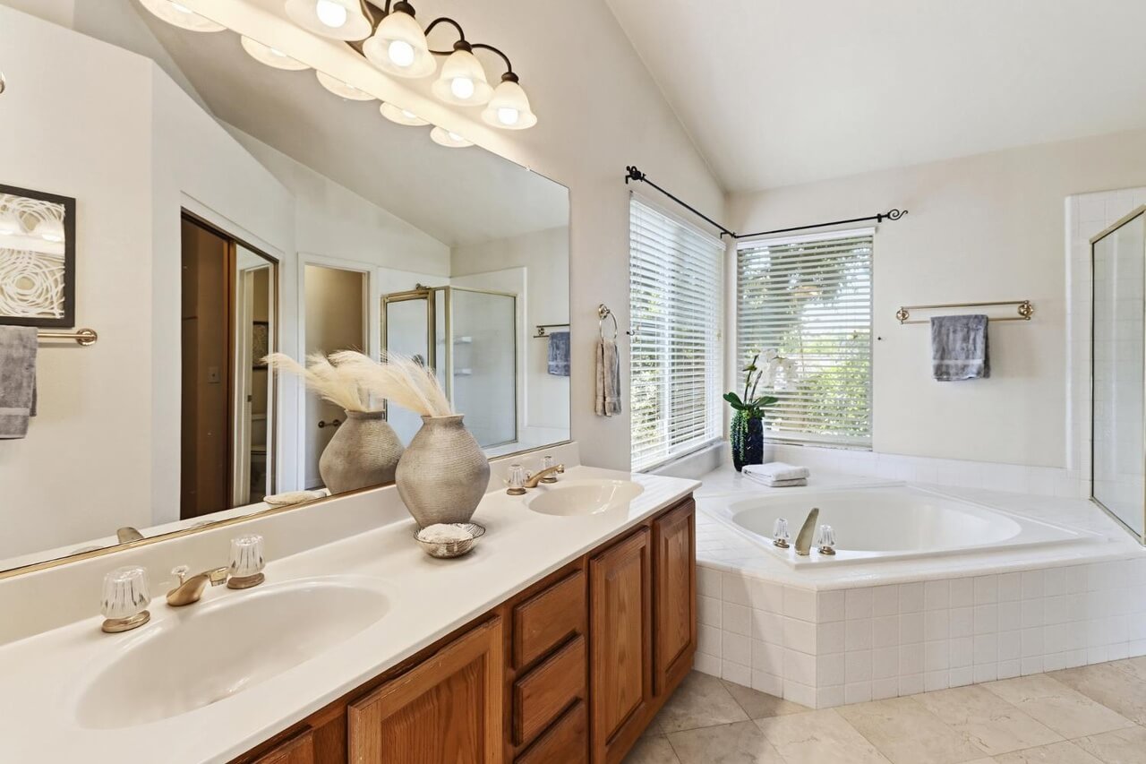 Pinion Dr, Roseville - Premiere Home Staging & Design