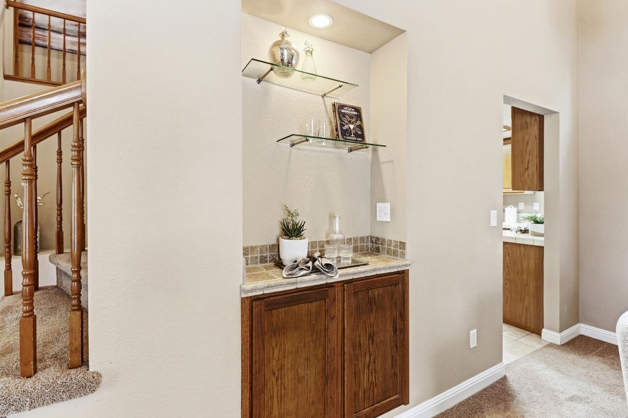 Pinion Dr, Roseville - Premiere Home Staging & Design