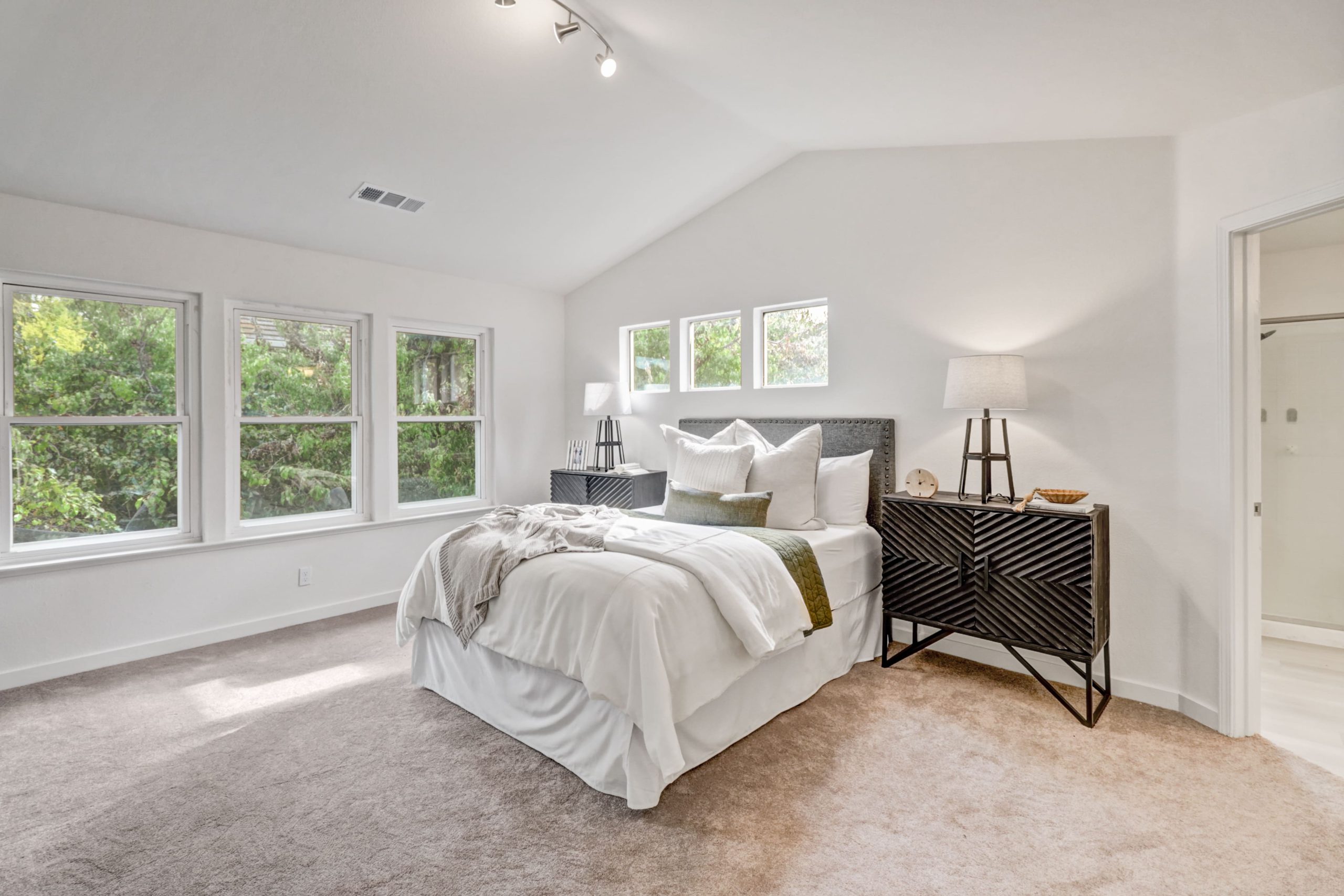 Redwater, Antelope - Premiere Home Staging & Design