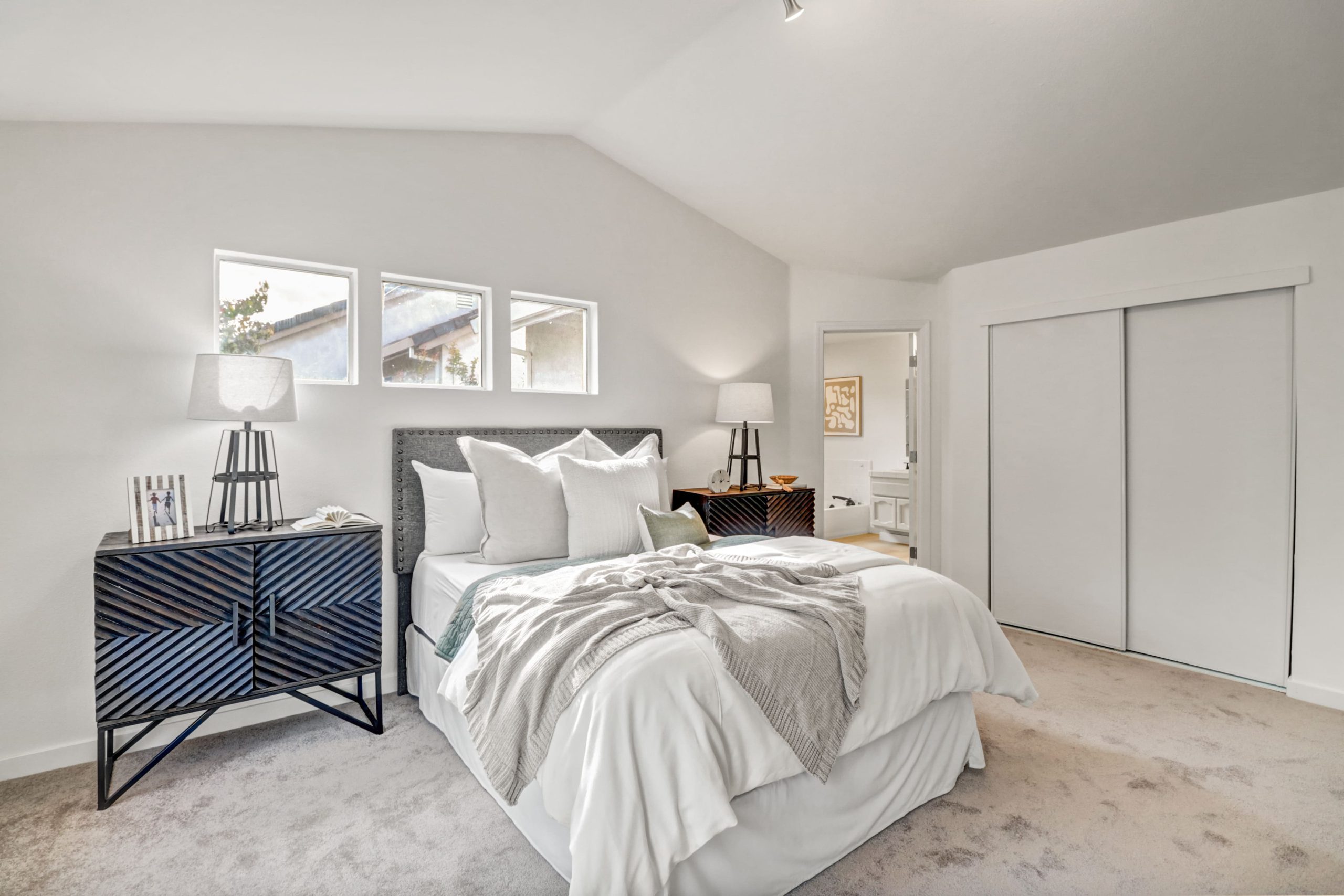 Redwater, Antelope - Premiere Home Staging & Design