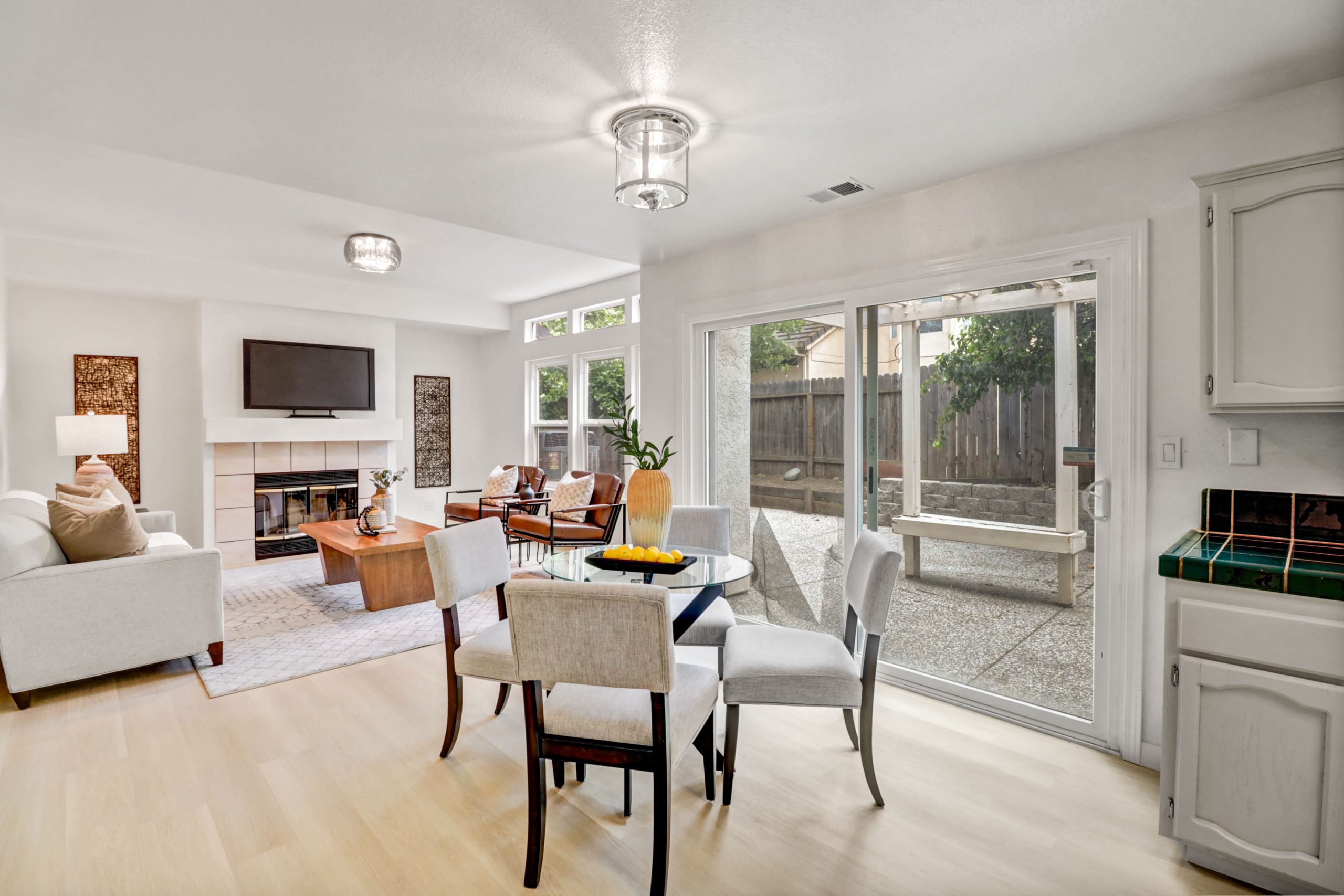 Redwater, Antelope - Premiere Home Staging & Design