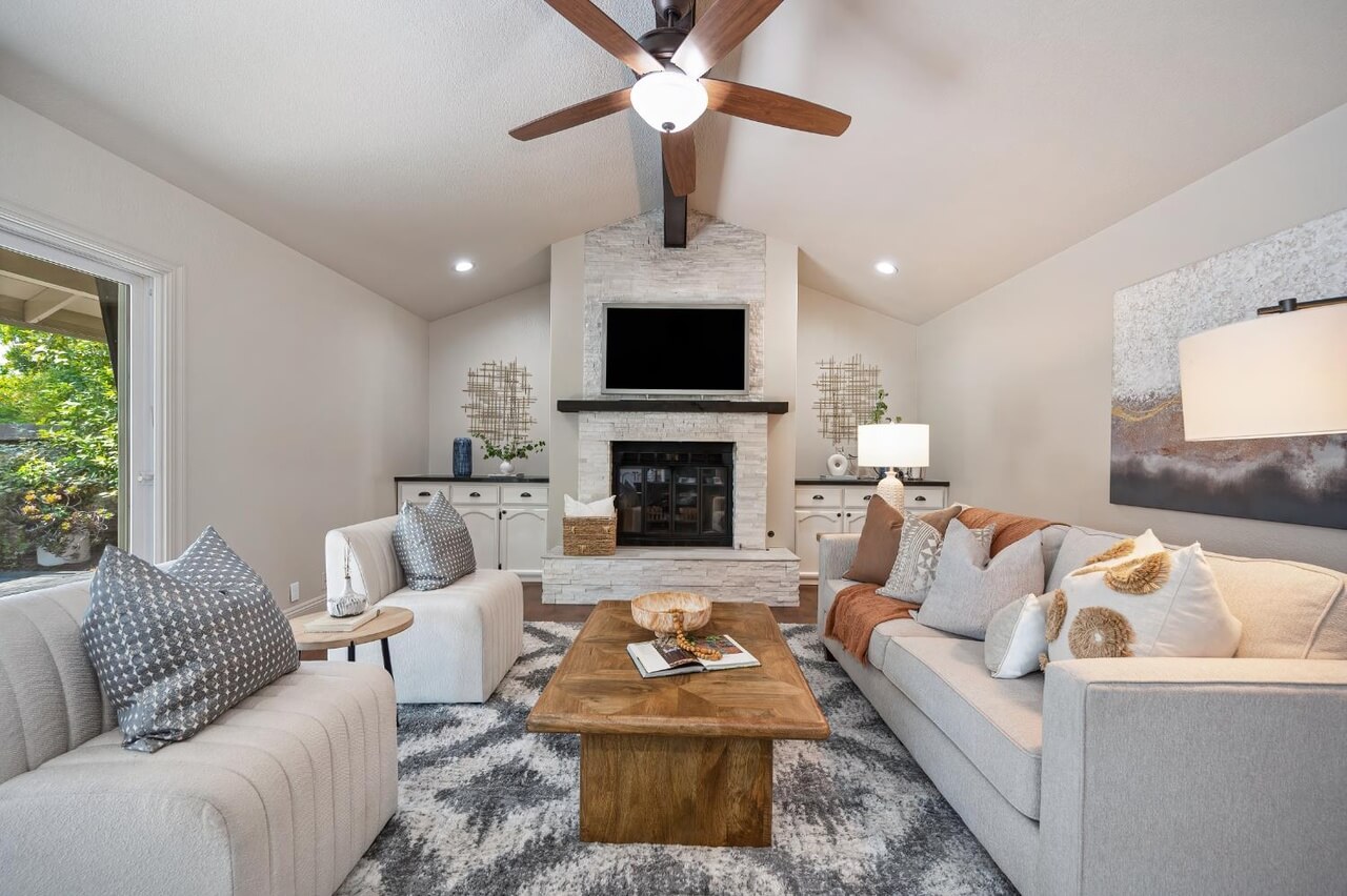Ridgedale Ct, Roseville - Premiere Home Staging & Design