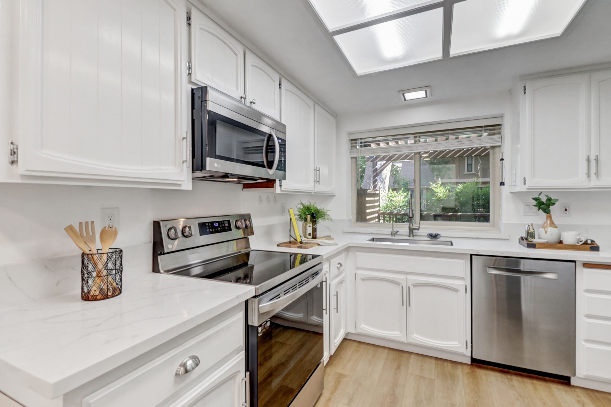 San Jacinto Ct, Citrus Heights - Premiere Home Staging & Design