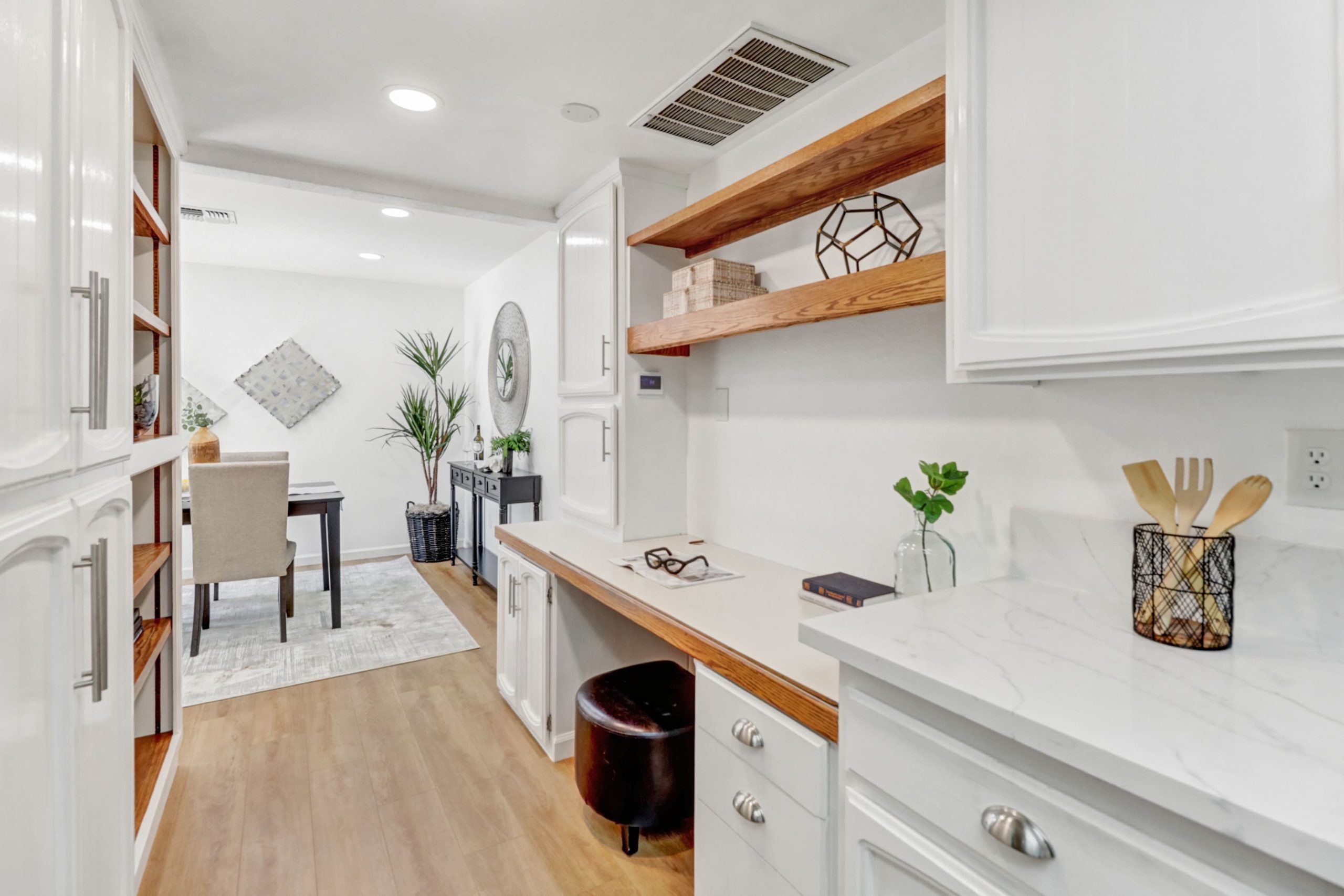 San Jacinto Ct, Citrus Heights - Premiere Home Staging & Design