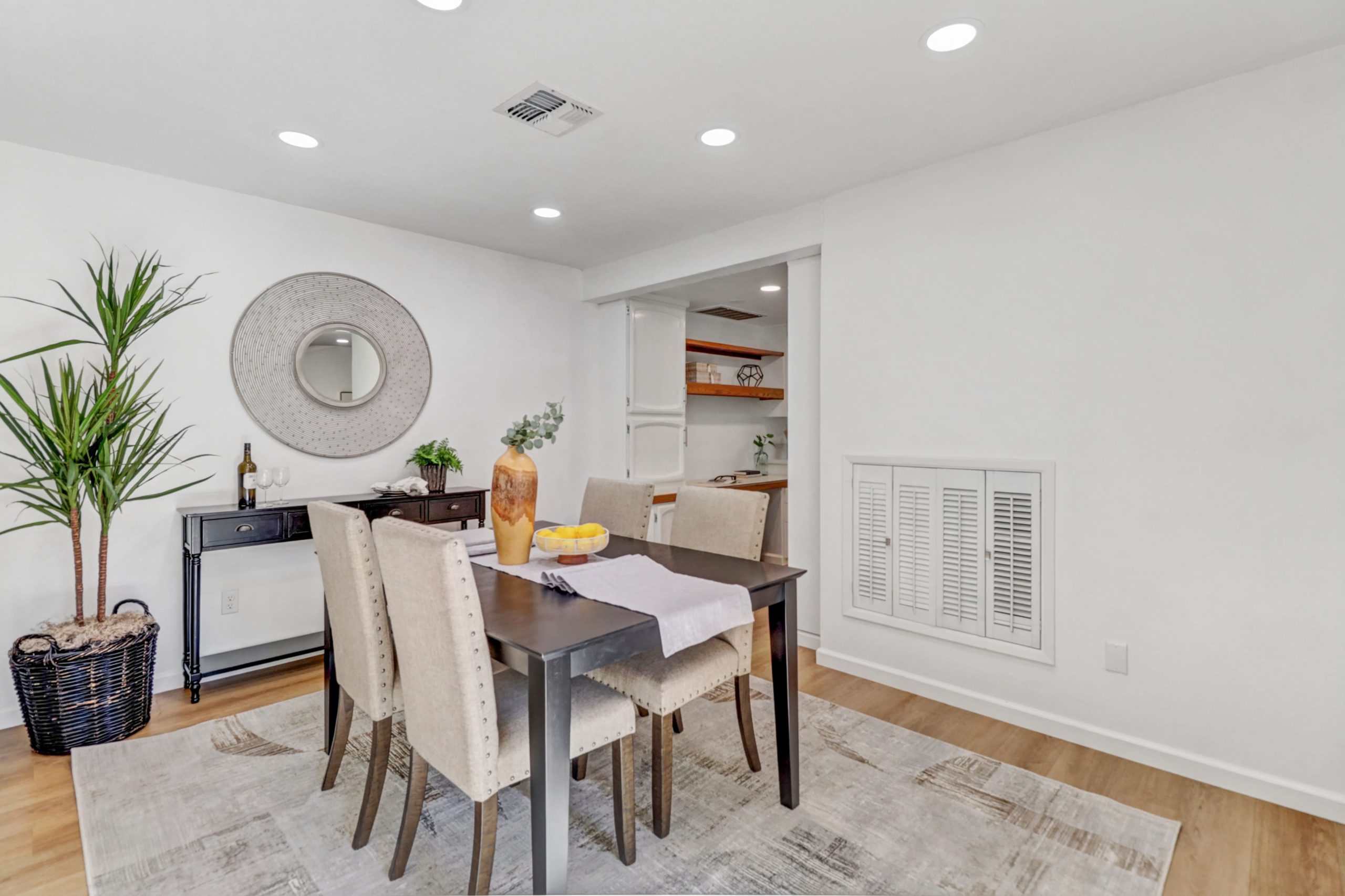 San Jacinto Ct, Citrus Heights - Premiere Home Staging & Design