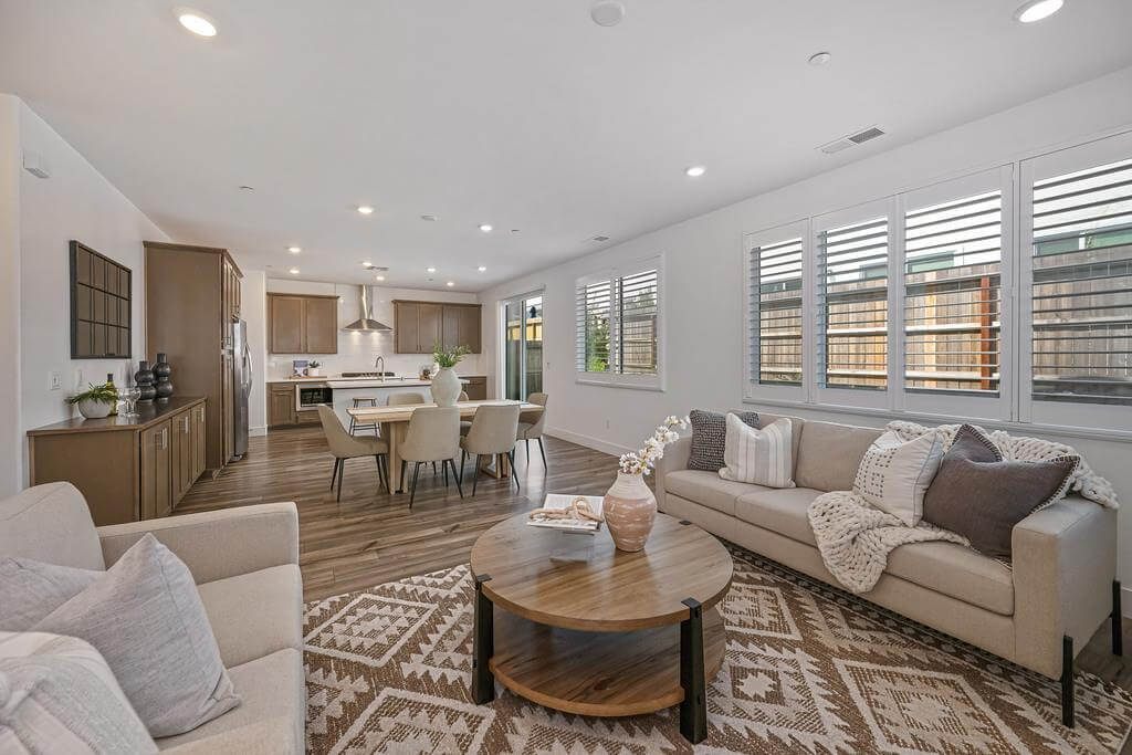 Williamson Dr, Folsom - Premiere Home Staging & Design
