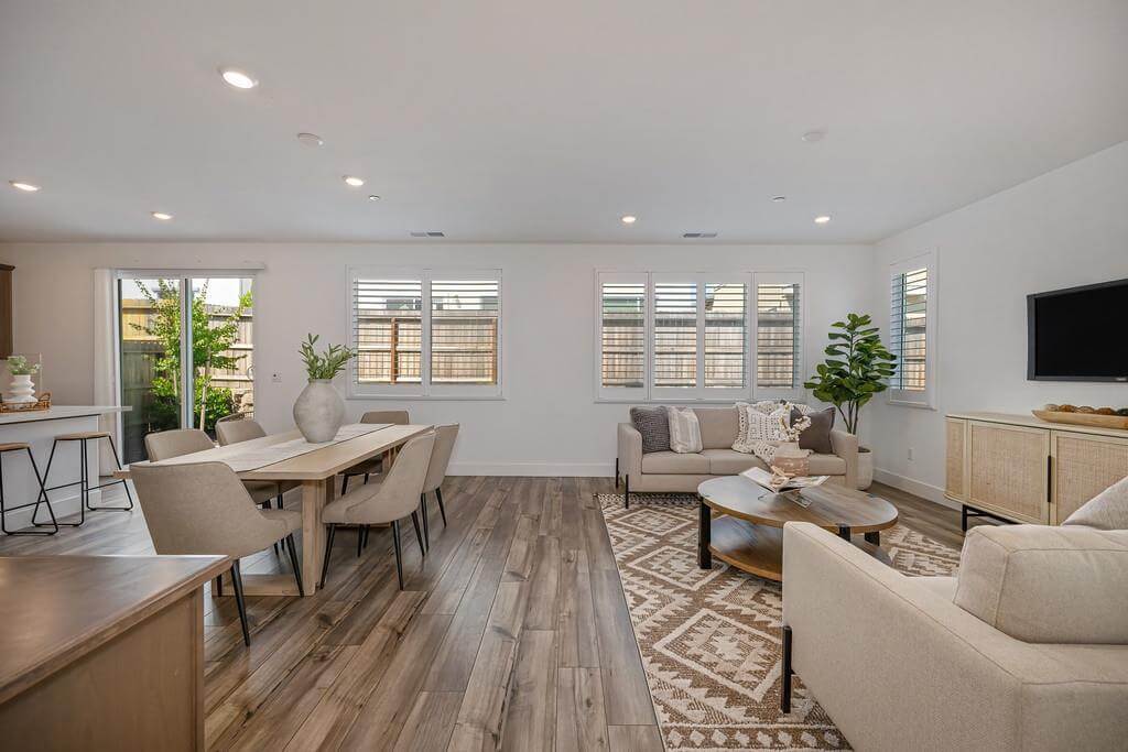 Williamson Dr, Folsom - Premiere Home Staging & Design