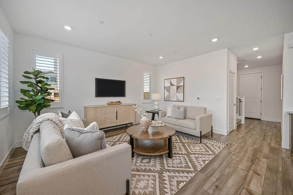 Williamson Dr, Folsom - Premiere Home Staging & Design