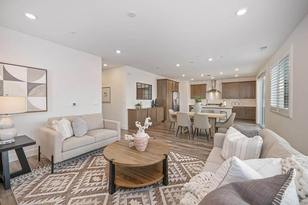 Williamson Dr, Folsom - Premiere Home Staging & Design