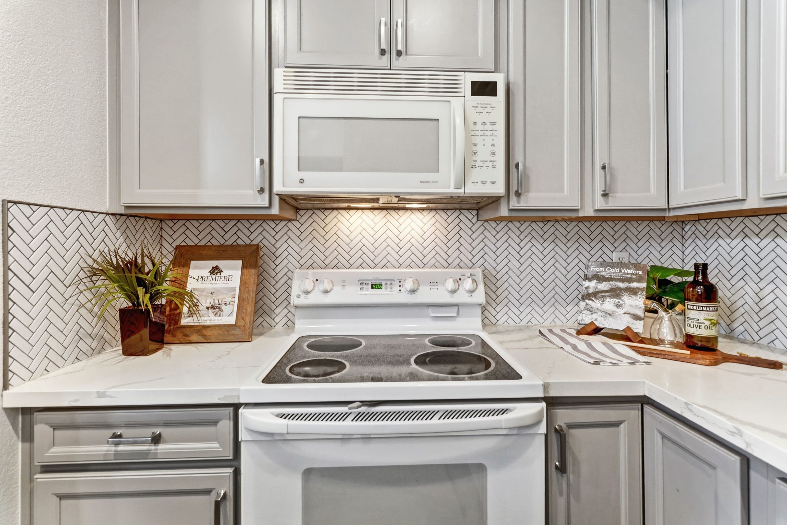 Zephyr Cv, Roseville - Premiere Home Staging & Design