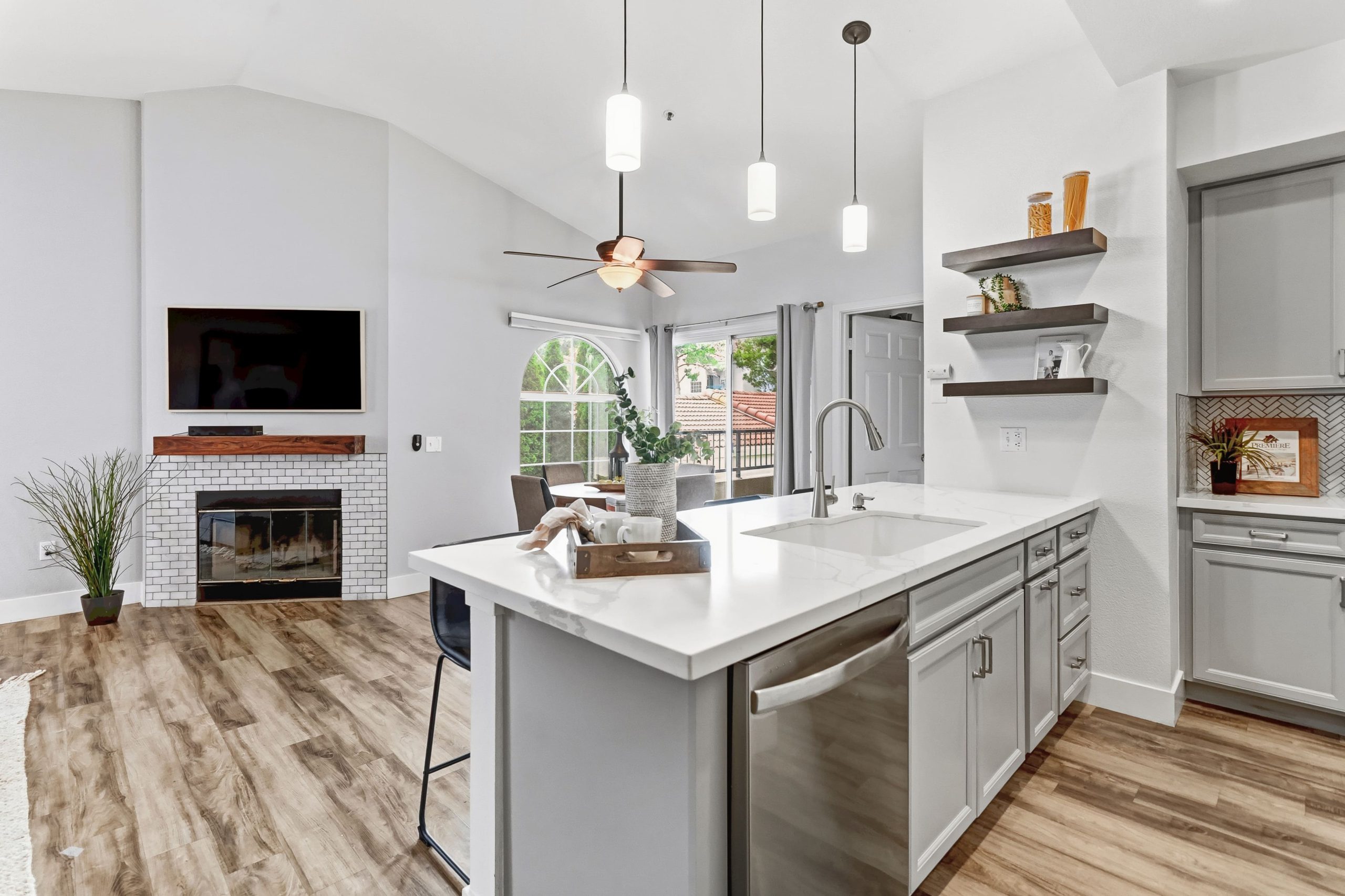 Zephyr Cv, Roseville - Premiere Home Staging & Design