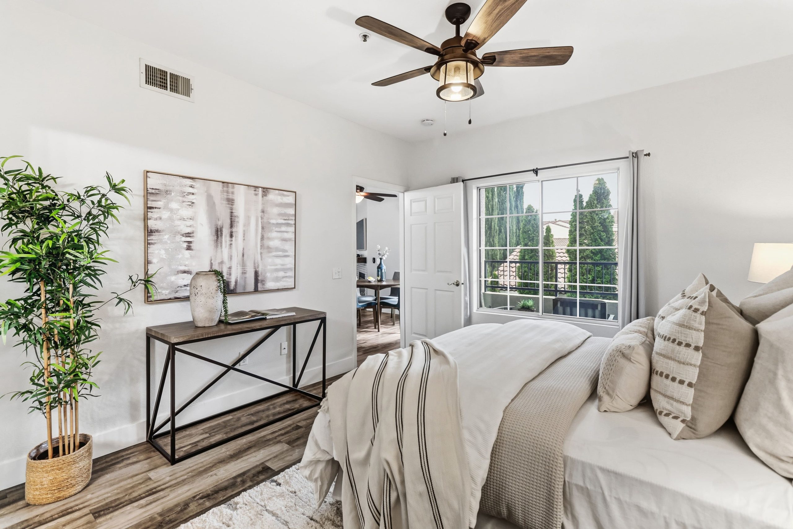 Zephyr Cv, Roseville - Premiere Home Staging & Design