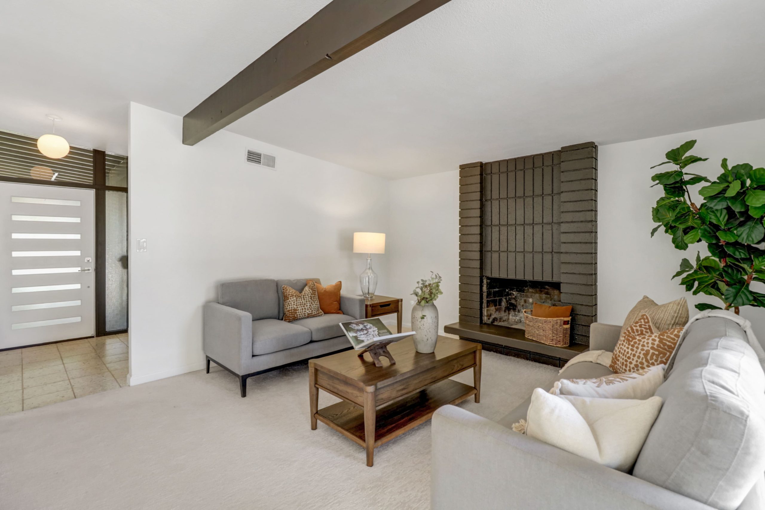 McClaren Dr, Carmichael - Premiere Home Staging & Design
