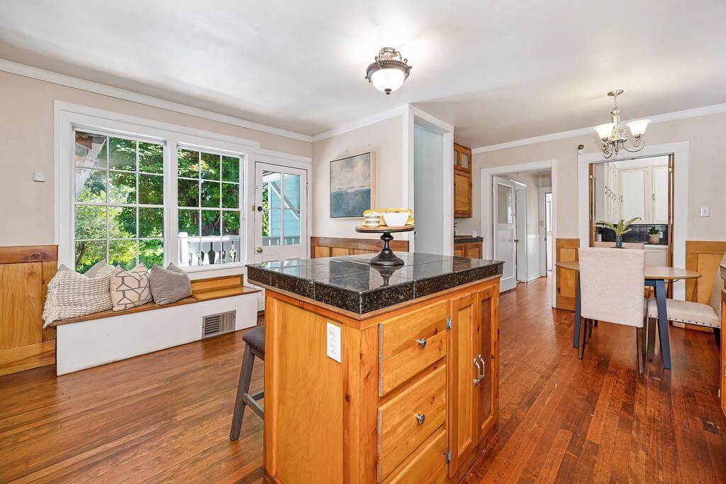 Race St, Grass Valley - Premiere Home Staging & Design