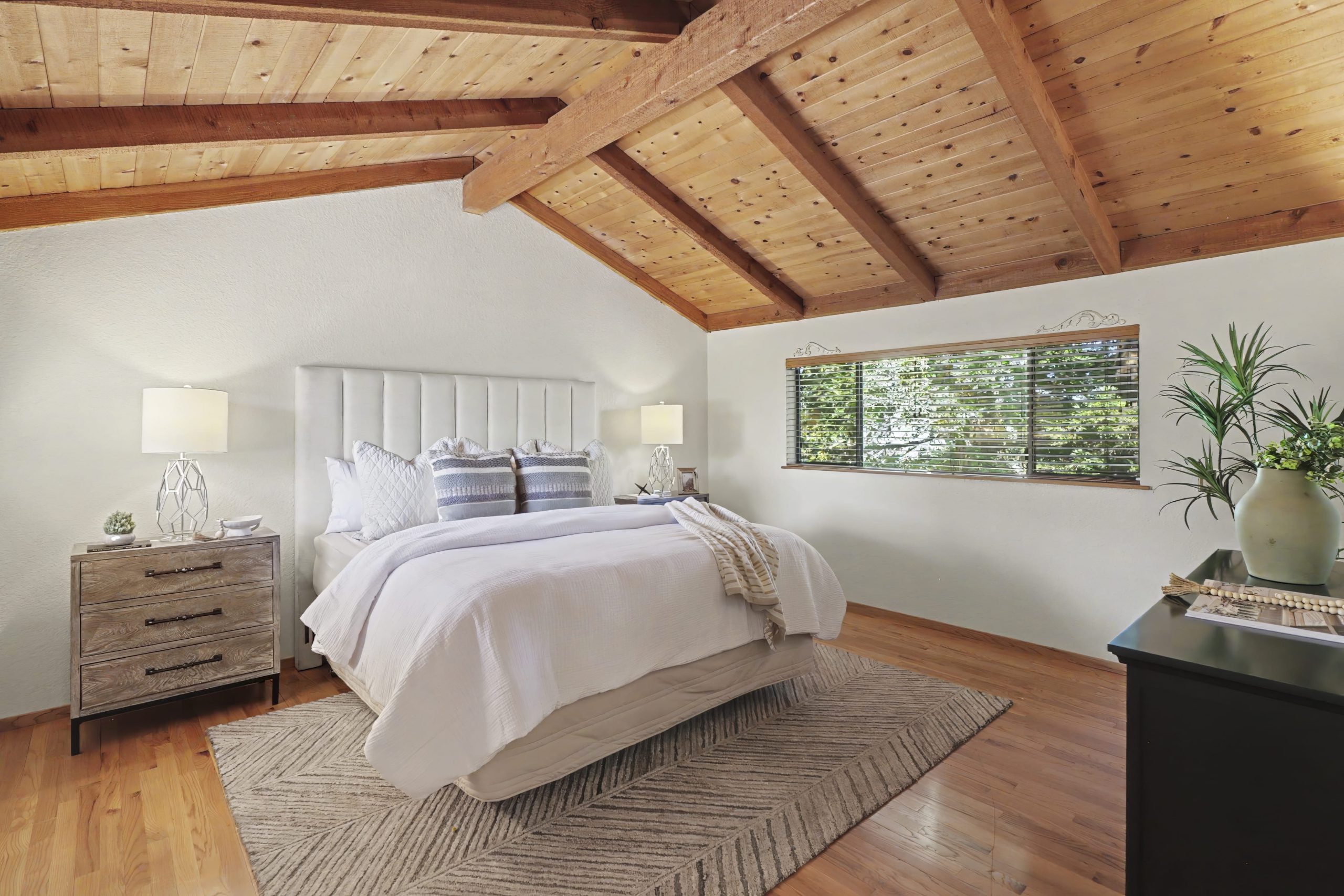 River Ridge Way, Folsom - Premiere Home Staging & Design