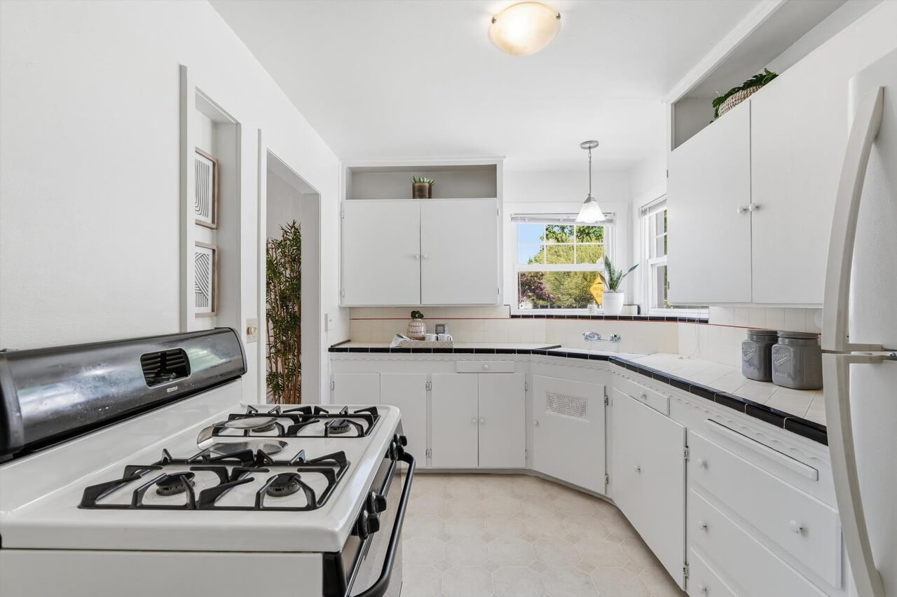 8th Ave, Sacramento - Premiere Home Staging & Design