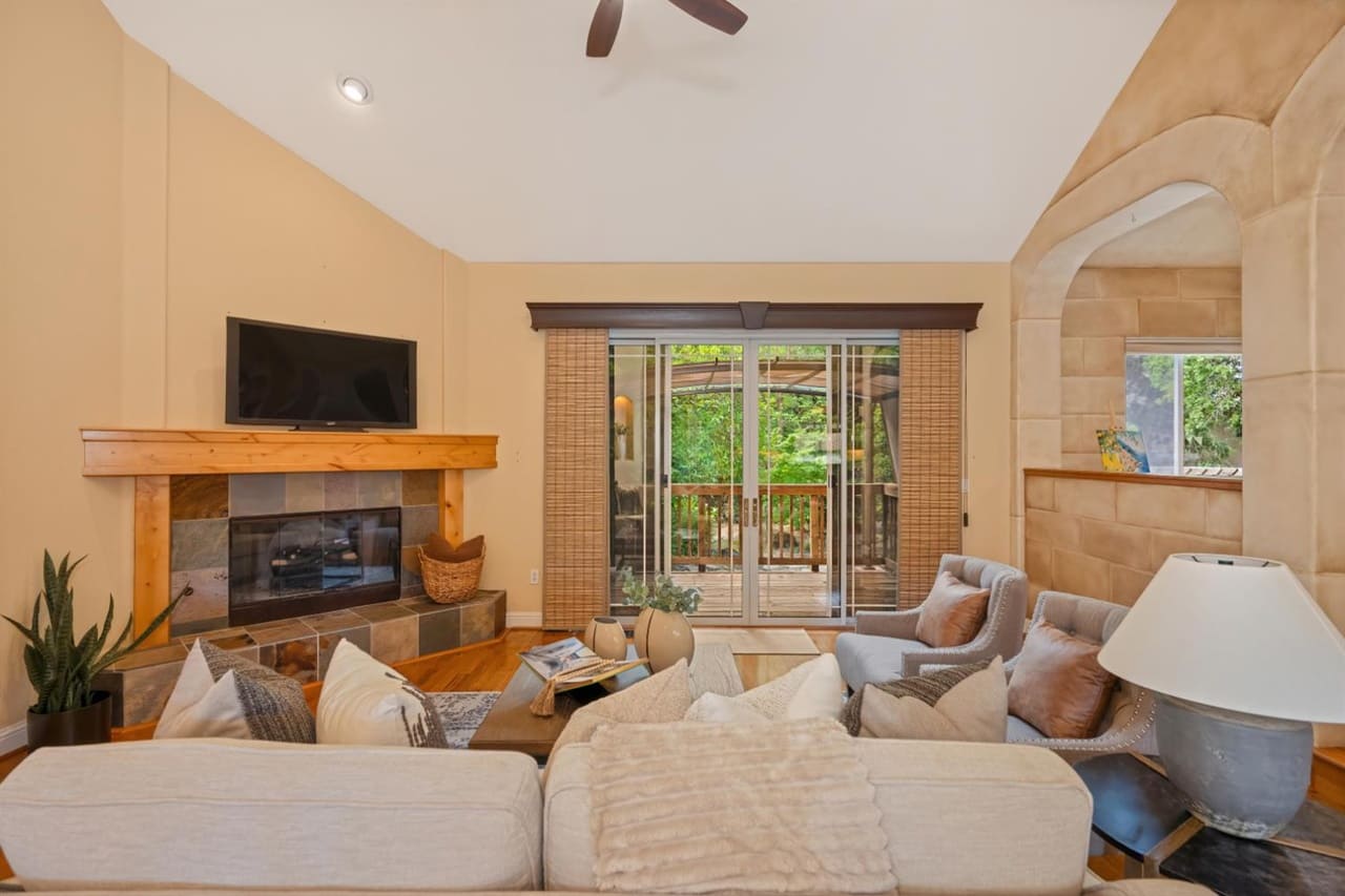 Pershing Ave, Fair Oaks - Premiere Home Staging & Design